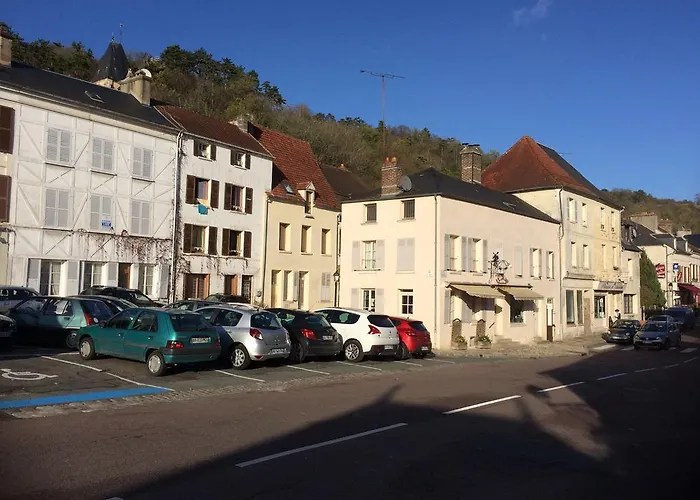 La Cachette De La Roche-Guyon